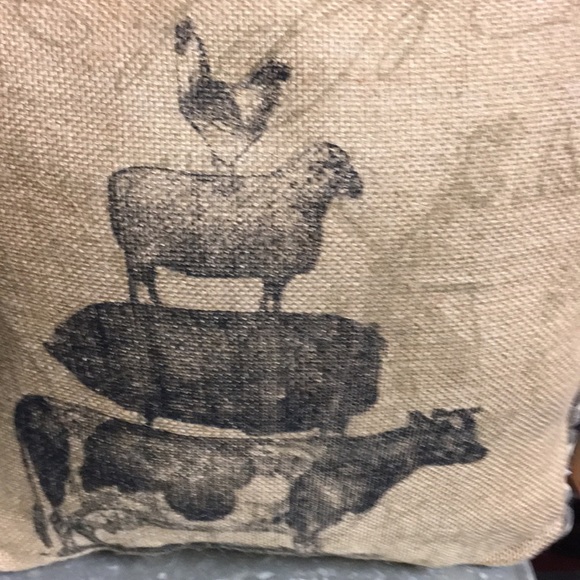 Rustic Farmhouse Burlap Pillow Pig Cow Rooster - Picture 2 of 3